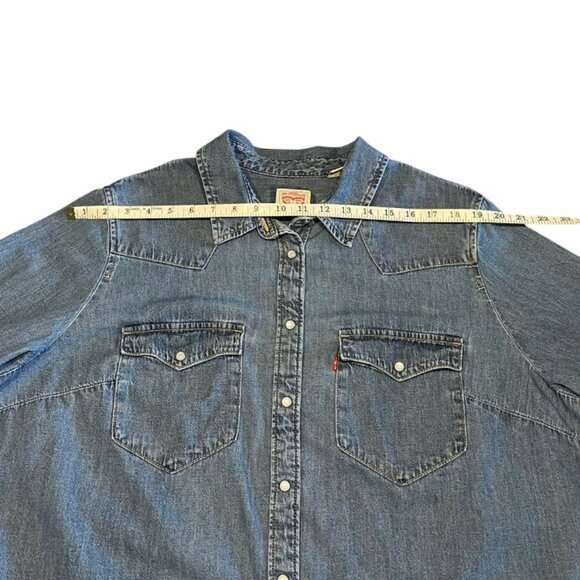 LEVI'S Essential Western Shirt Denim Medium Wash Button Down Women's 2X - Picture 15 of 15